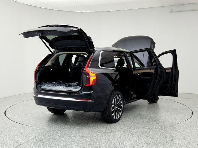 New 2025 Volvo XC90 B5 Plus w/ Protection Package Premier image 11