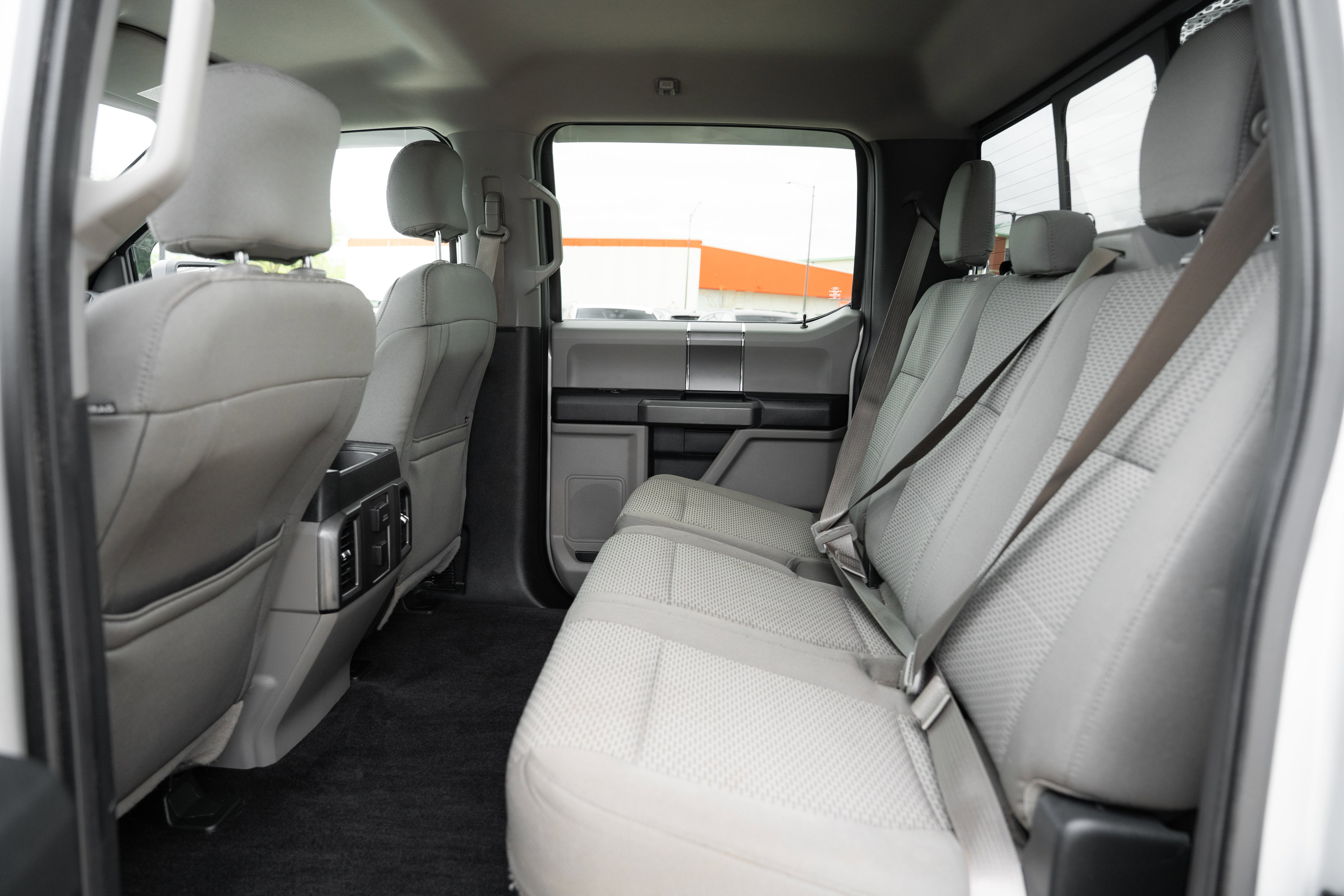 Used 2015 Ford F150 XLT w/ Equipment Group 302A Luxury AWD/4WD image 24