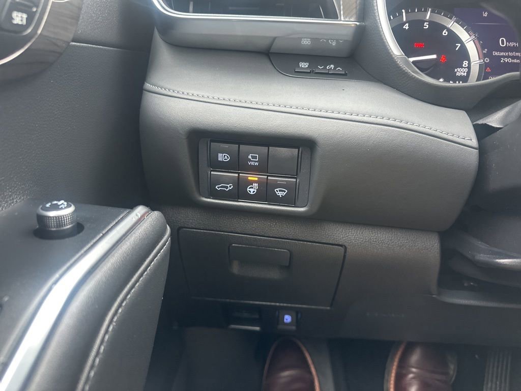 Used 2021 Toyota Highlander Platinum image 18