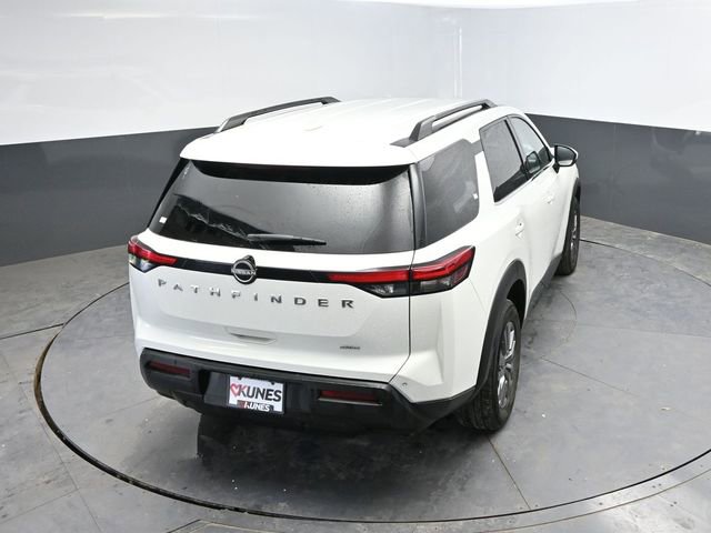Used 2025 Nissan Pathfinder SV AWD/4WD image 35