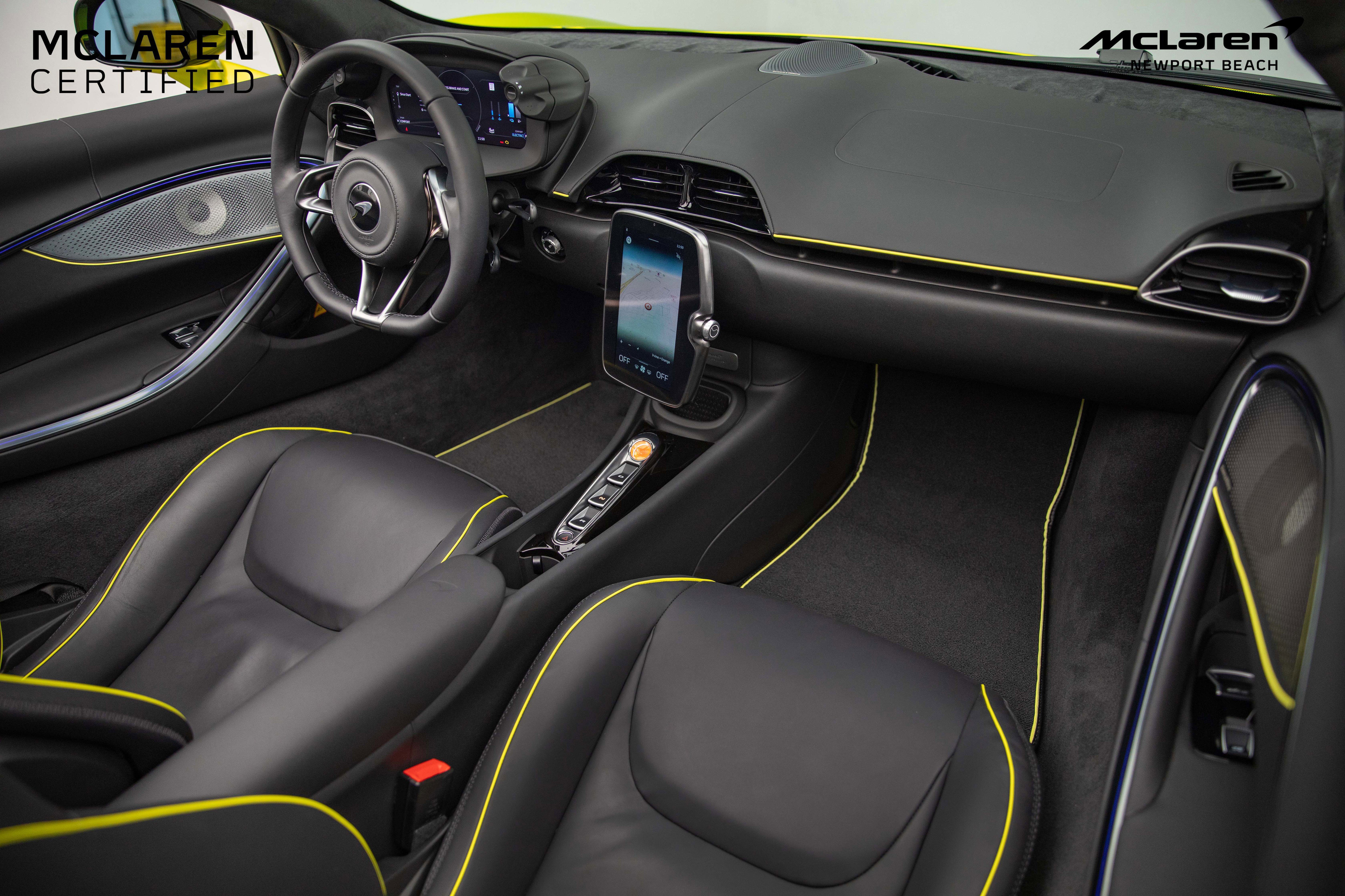 Used 2025 McLaren Artura Spider image 20