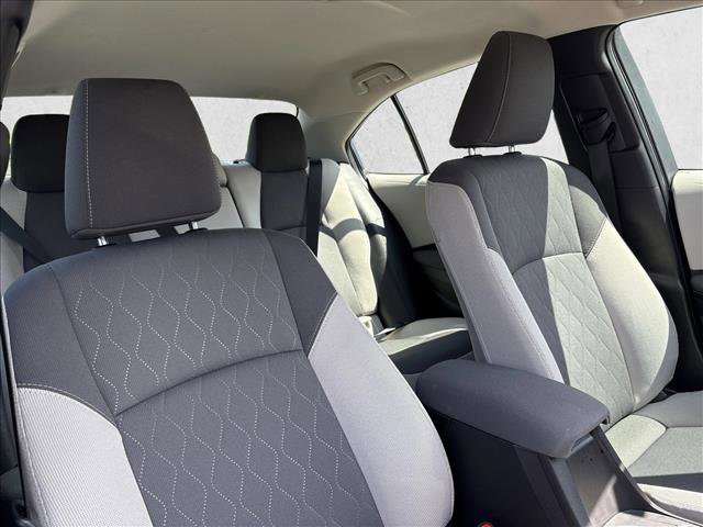Used 2025 Toyota Corolla LE FWD image 24