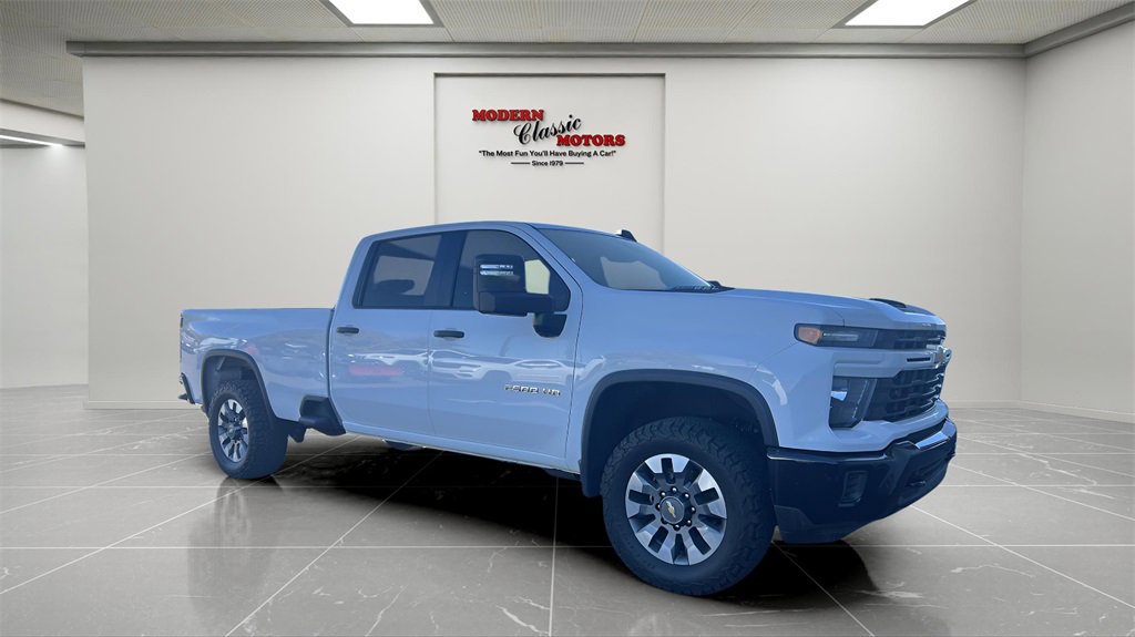 Used 2024 Chevrolet Silverado 2500 Custom w/ Custom Value Package image 1