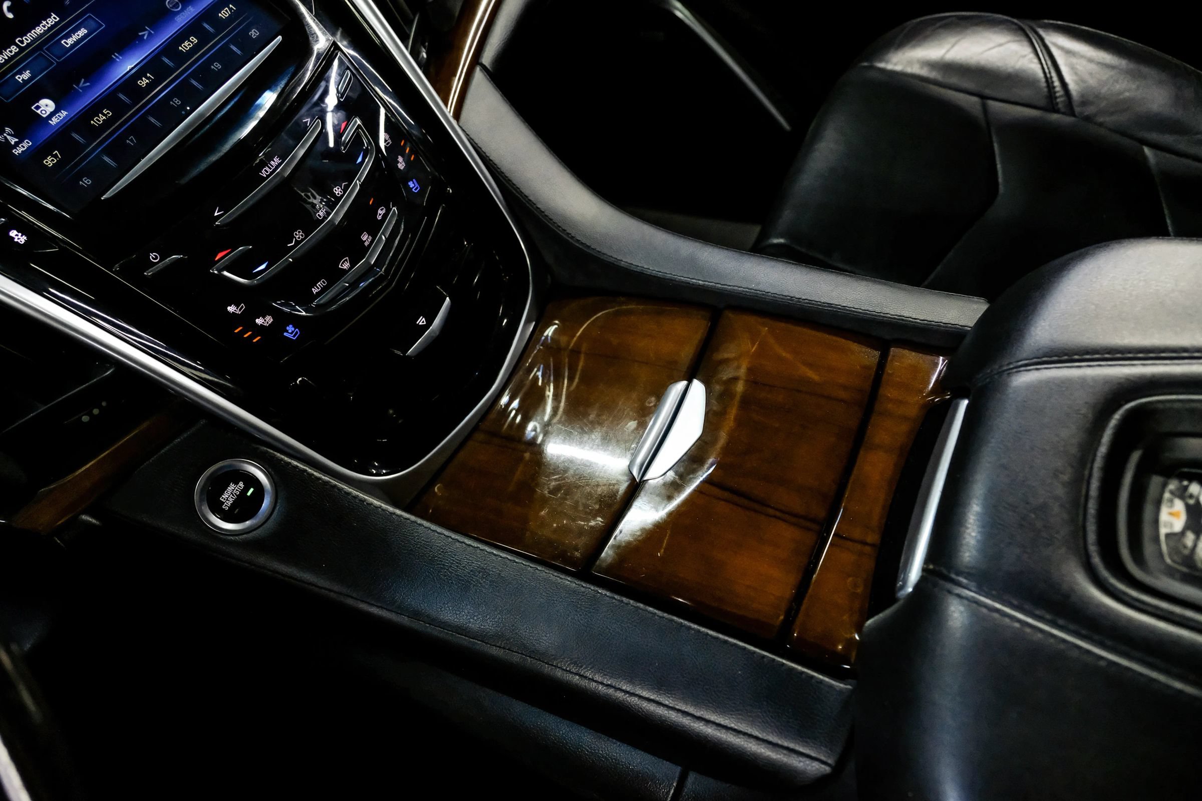 Used 2020 Cadillac Escalade ESV Luxury RWD image 28