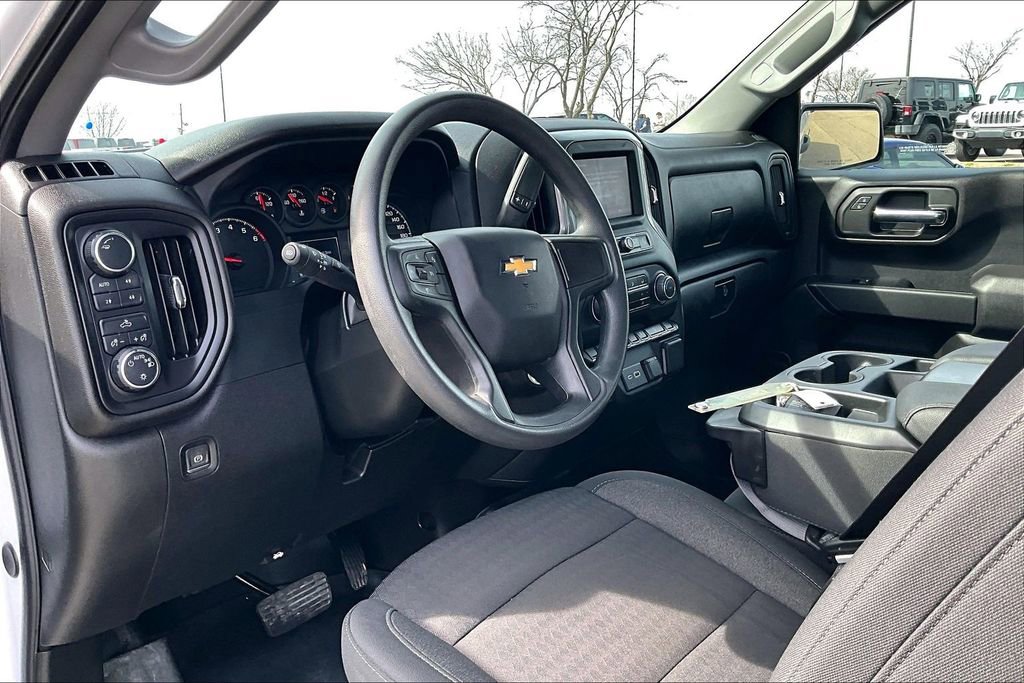Used 2024 Chevrolet Silverado 1500 W/T w/ Z71 Off-Road Package image 13