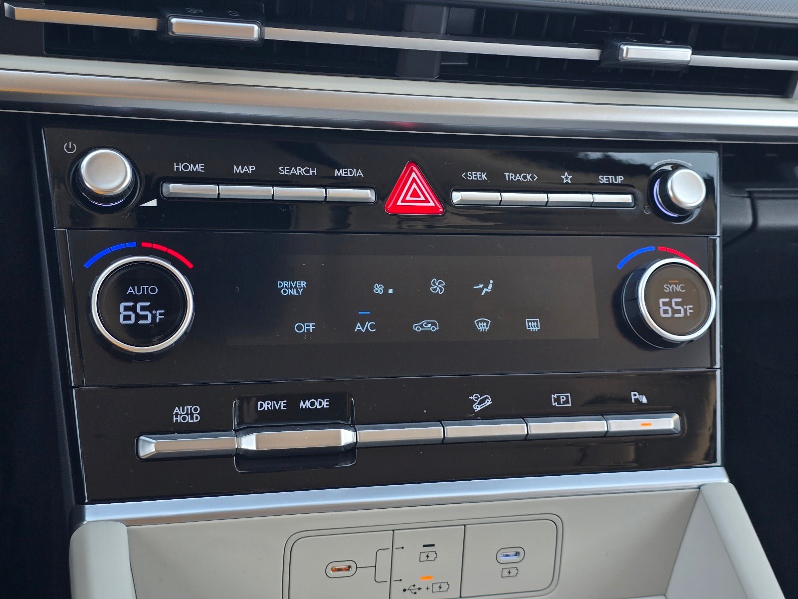 New 2026 Hyundai Santa Fe SE FWD image 19