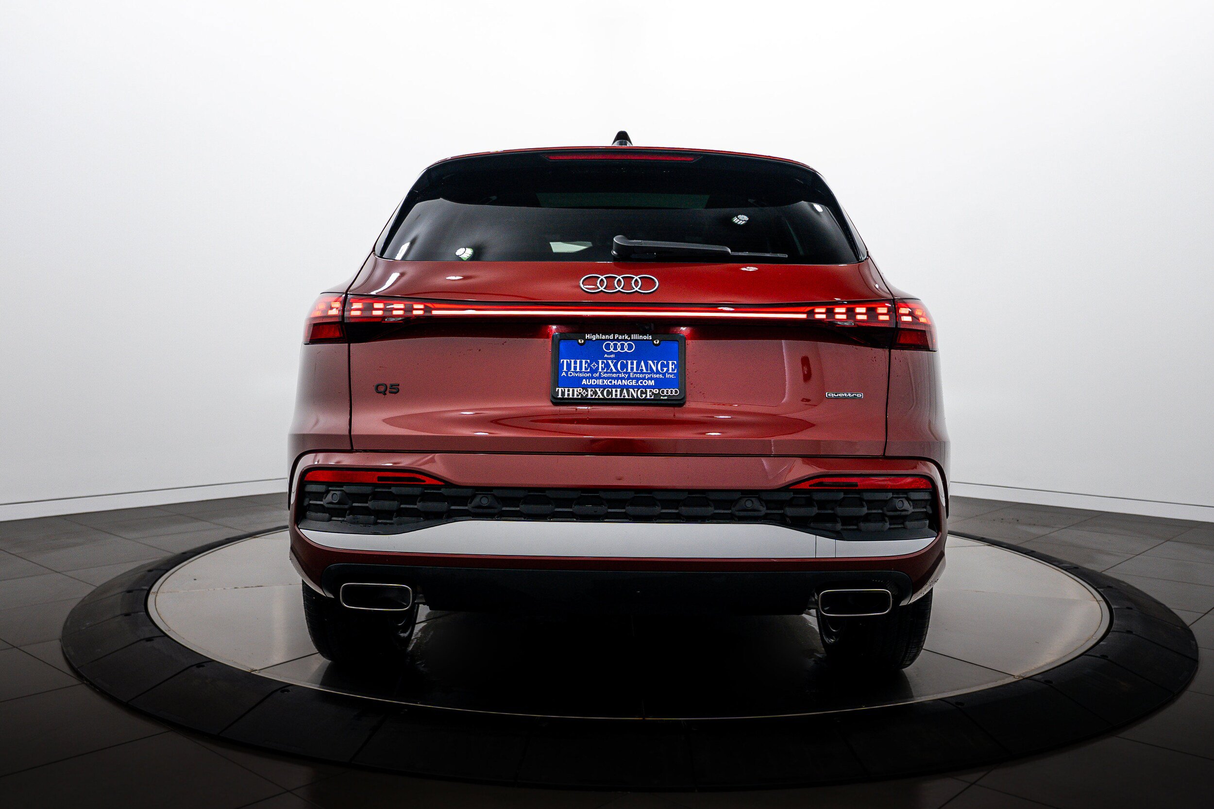 Used 2025 Audi Q5 Premium Plus w/ Premium Plus AWD/4WD image 22