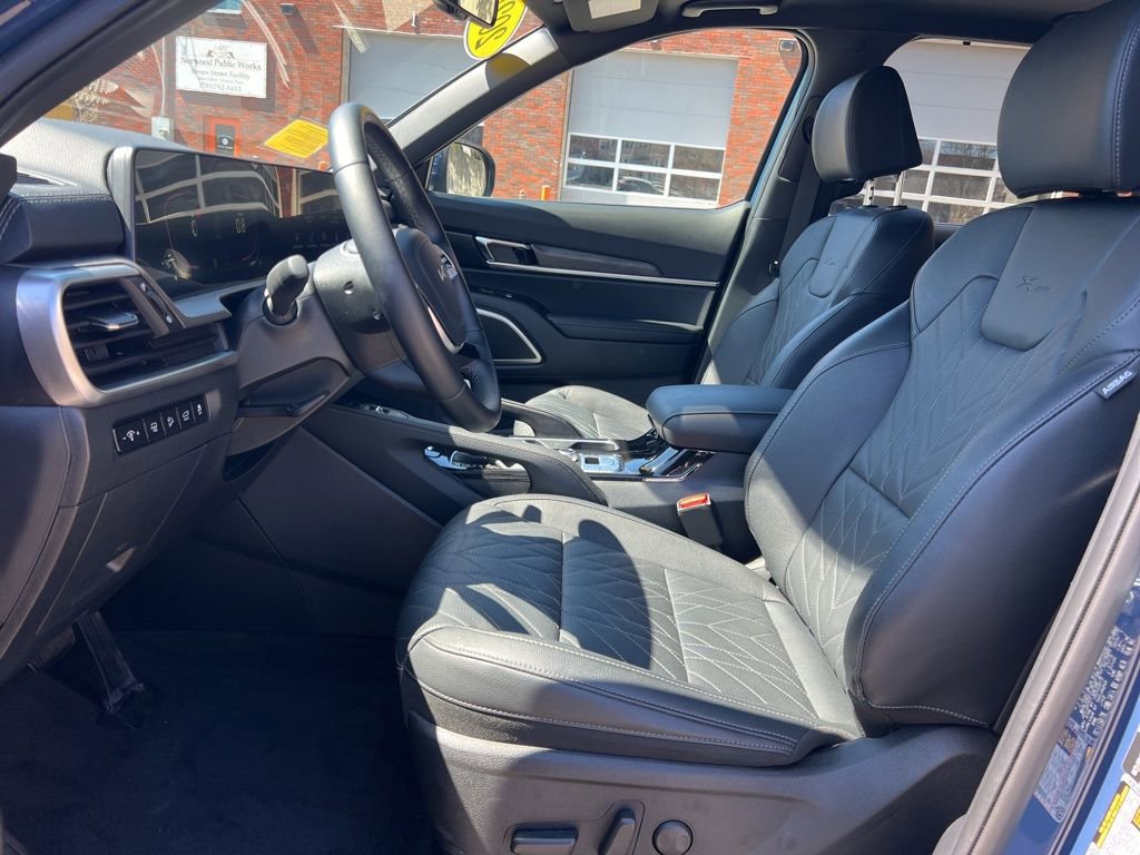 Certified 2025 Kia Telluride AWD image 12