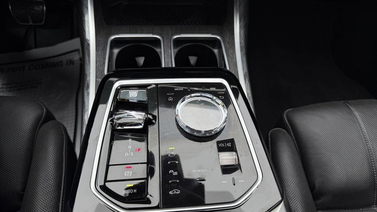 Used 2023 BMW 760i xDrive w/ Executive Package AWD/4WD image 73