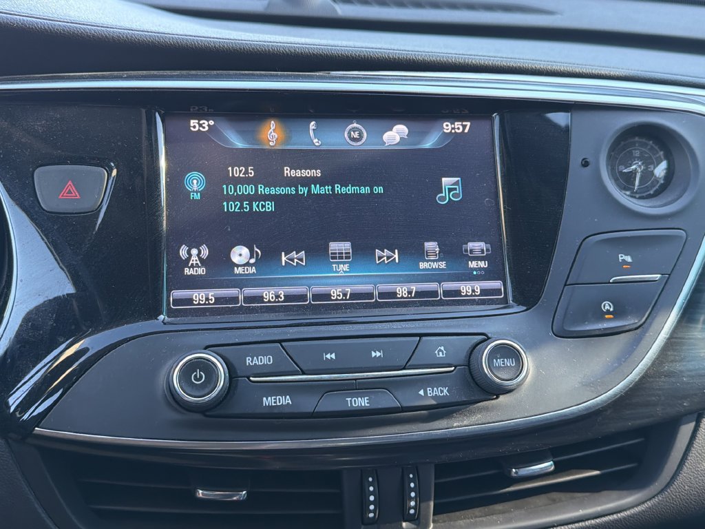 Used 2020 Buick Envision Essence FWD image 28
