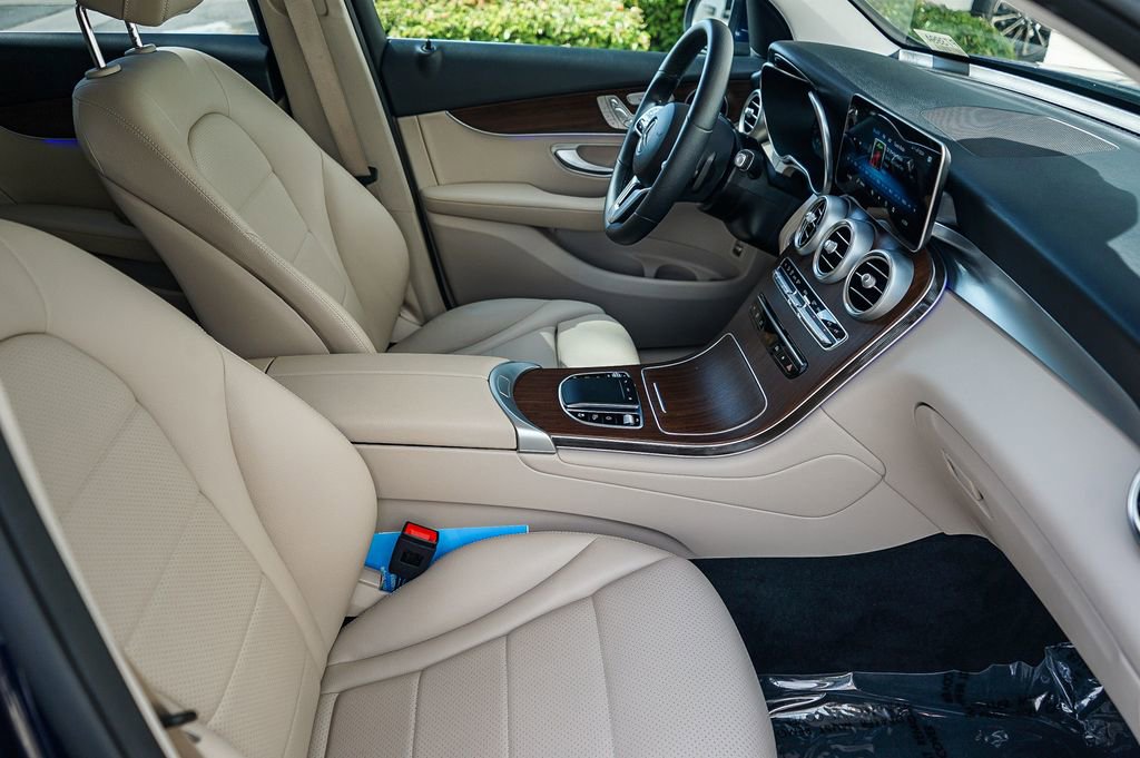 Used 2022 Mercedes-Benz GLC 300 4MATIC image 15