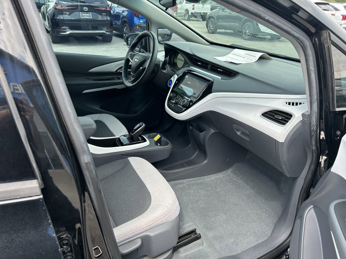 Used 2020 Chevrolet Bolt LT FWD image 13