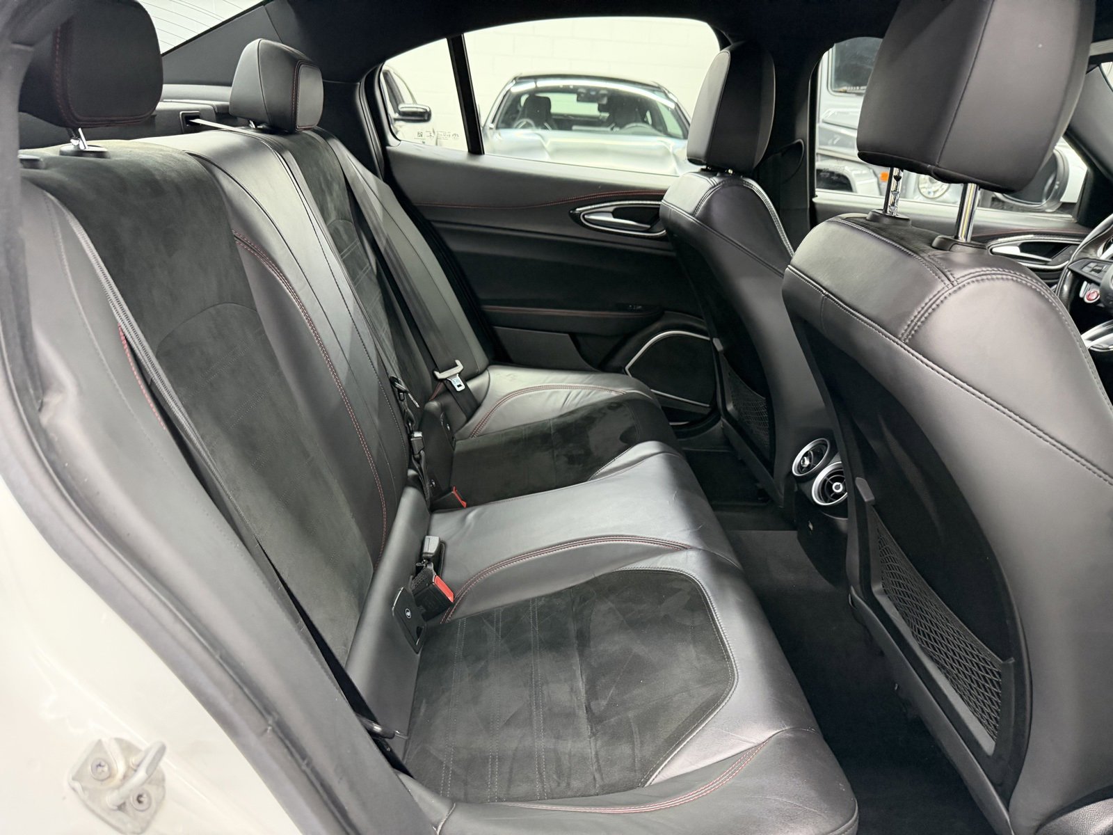 Used 2017 Alfa Romeo Giulia Quadrifoglio image 22