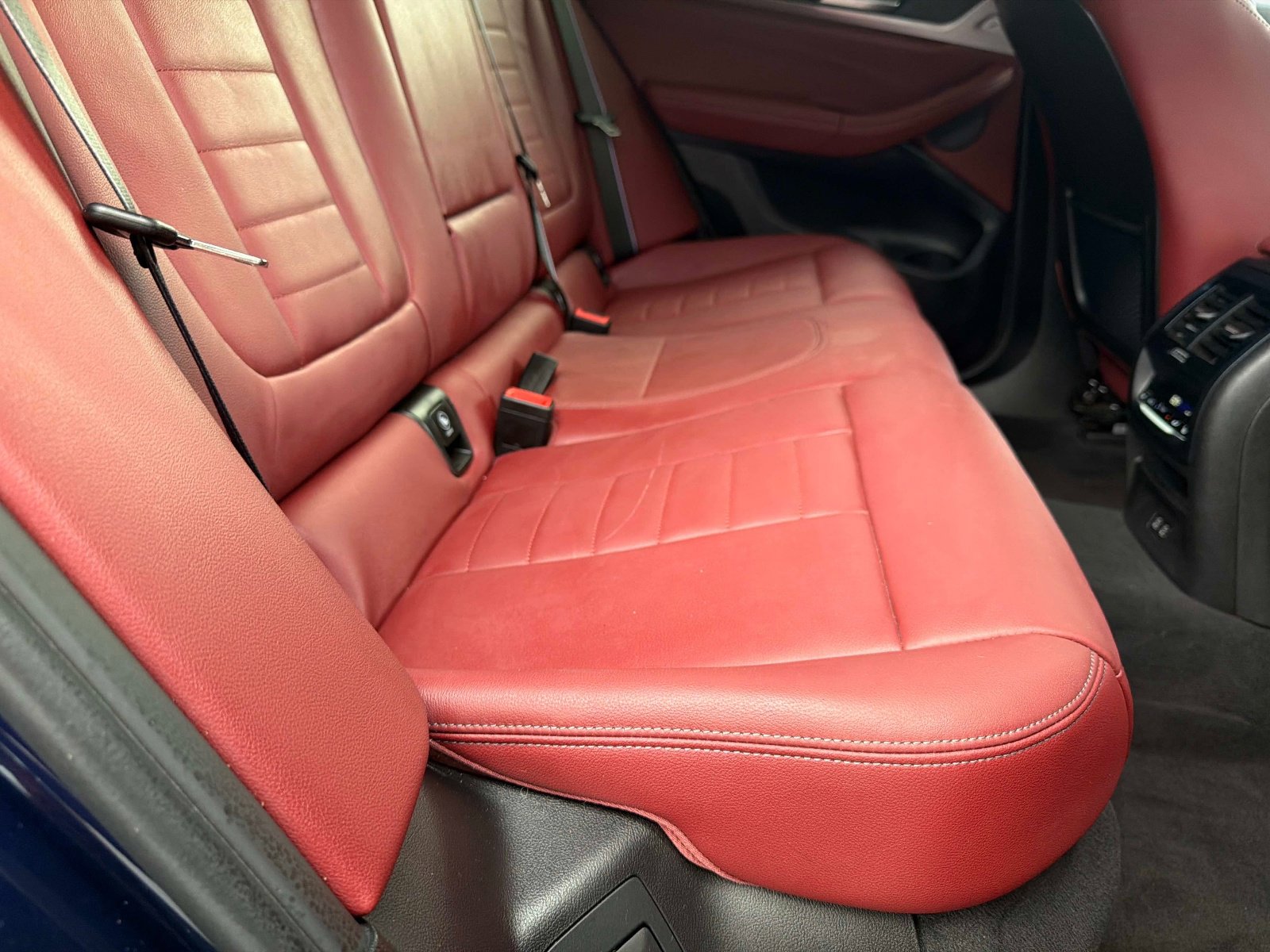 Used 2025 BMW X4 M40i AWD/4WD image 27