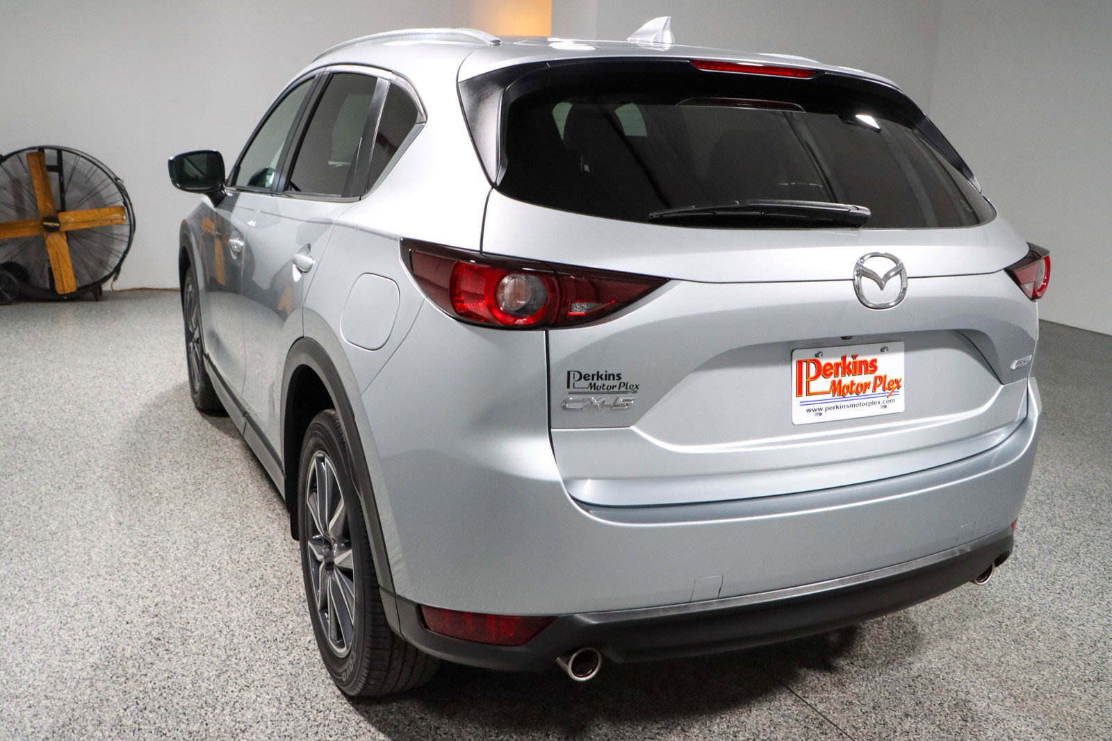 Used 2018 MAZDA CX-5 Touring image 9