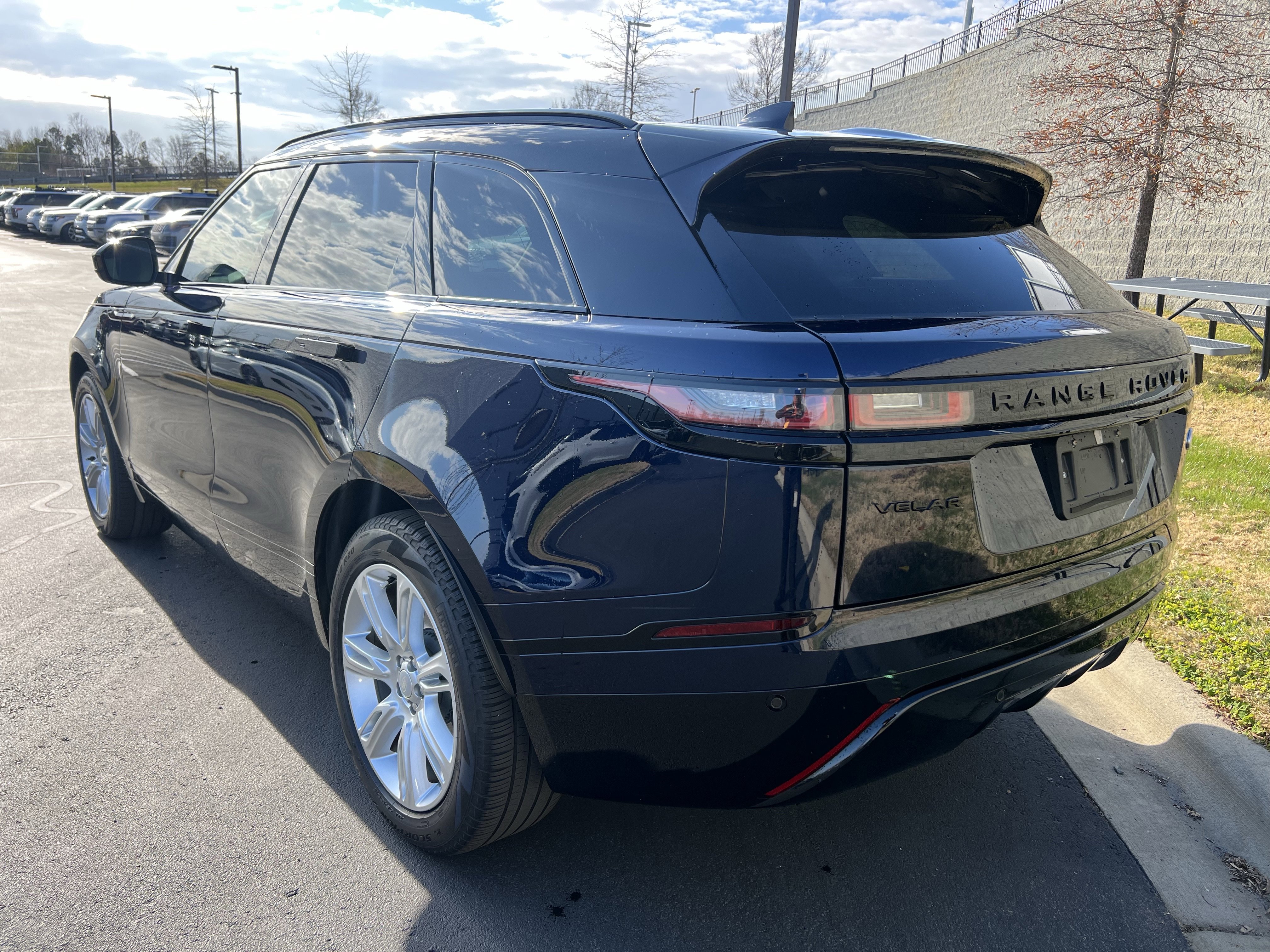 Certified 2022 Land Rover Range Rover Velar R-Dynamic S image 5