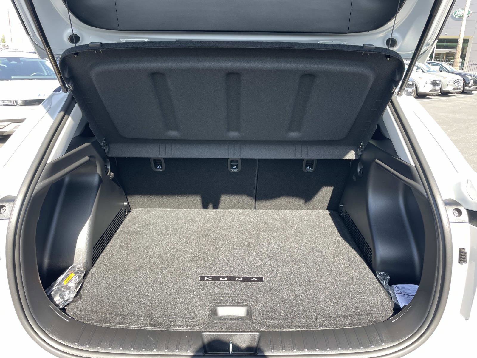 Certified 2025 Hyundai Kona SEL image 29