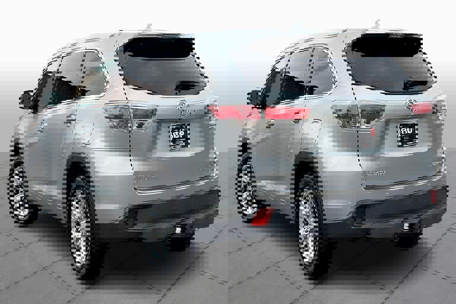 Used 2014 Toyota Highlander Limited AWD/4WD image 11