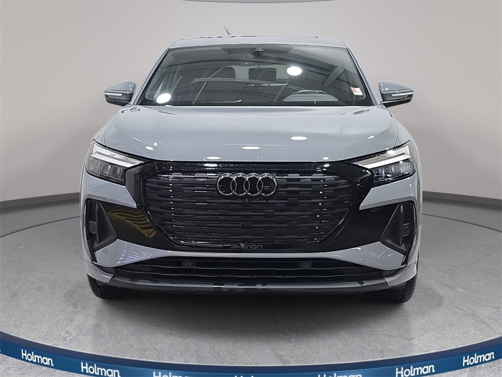 Used 2024 Audi Q4 e-tron Premium Plus image 3