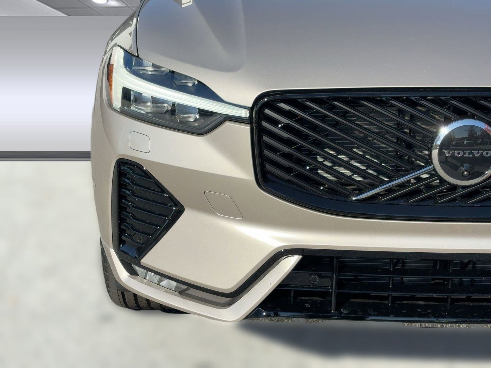 New 2026 Volvo XC60 B5 Plus w/ Climate Package image 11