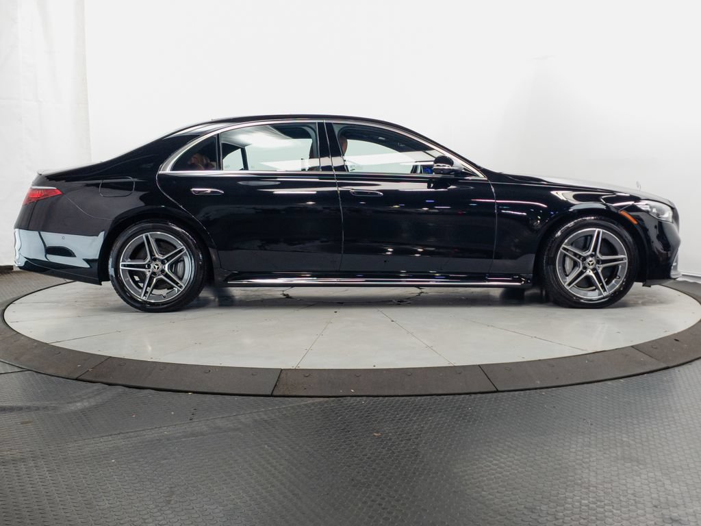 Certified 2025 Mercedes-Benz S 580e 4MATIC Sedan image 36