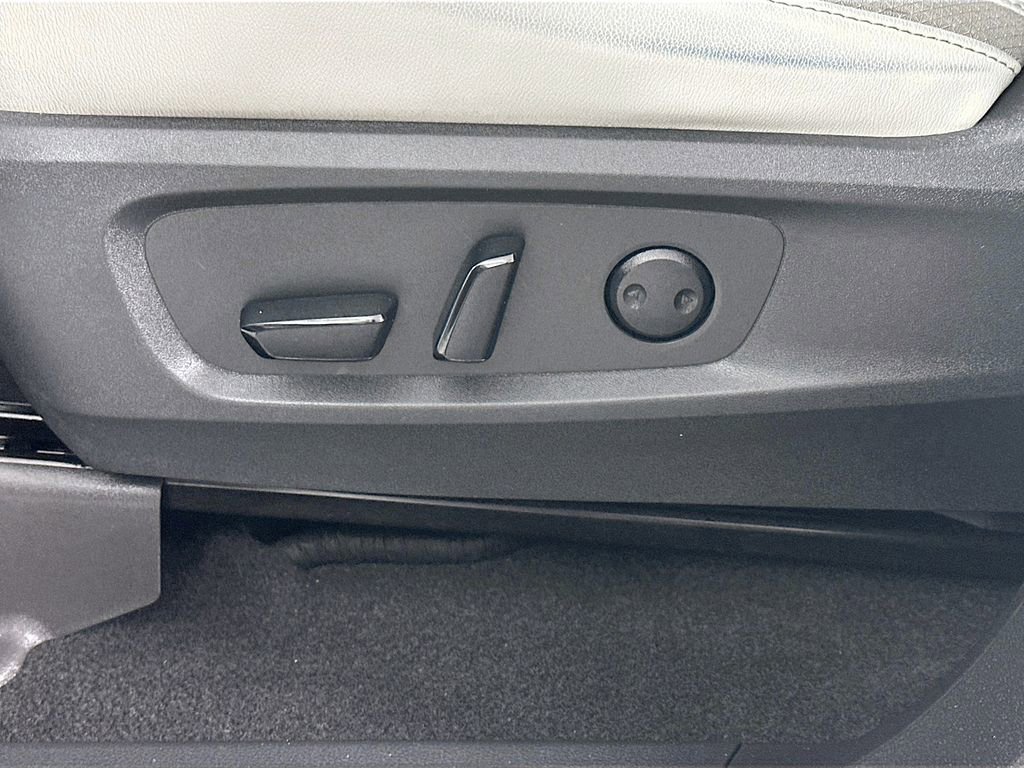 Used 2022 Nissan Pathfinder SL FWD image 23