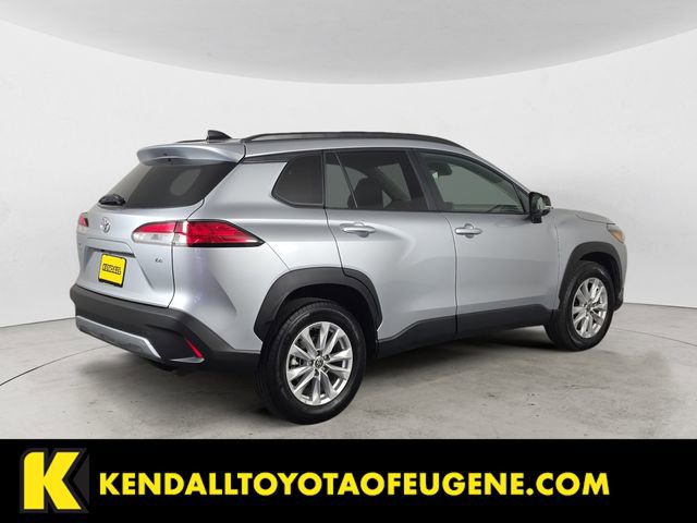 Used 2025 Toyota Corolla Cross LE FWD image 5