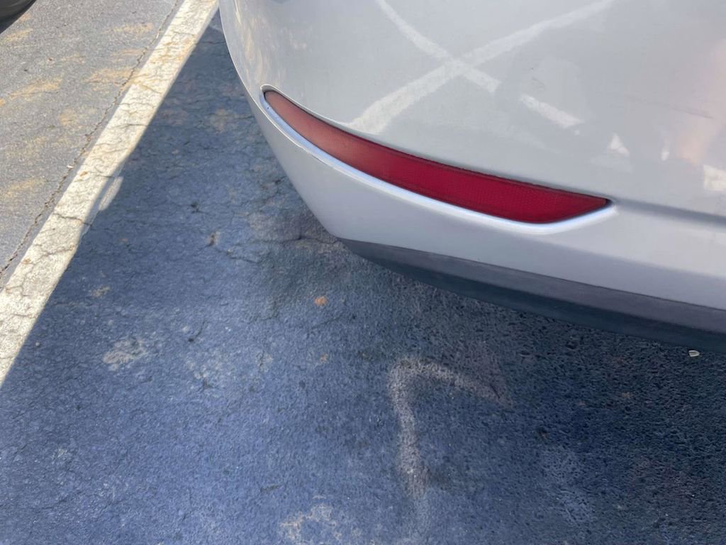Used 2016 Hyundai Elantra SE FWD image 18