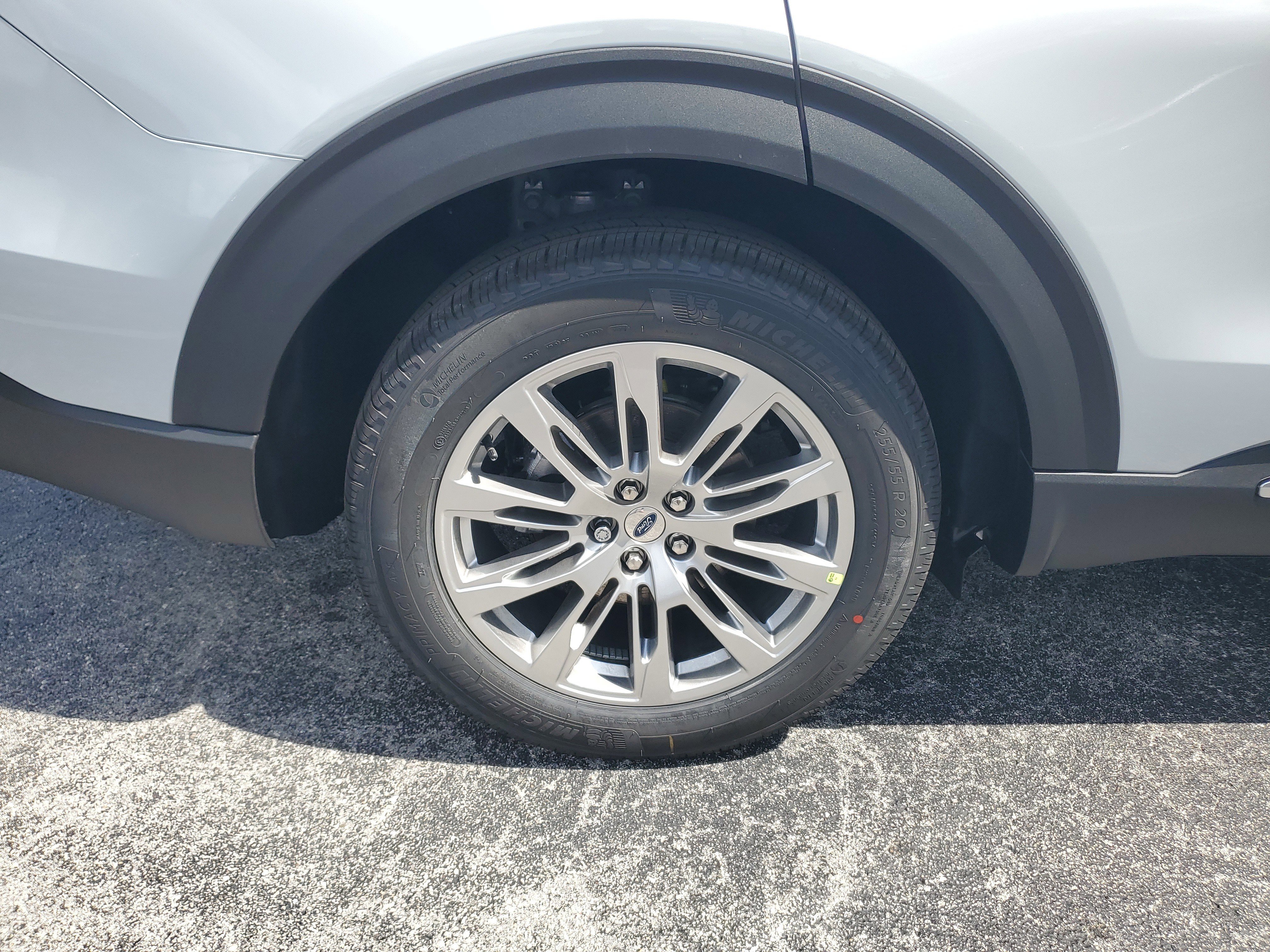 New 2026 Ford Explorer Platinum RWD image 8