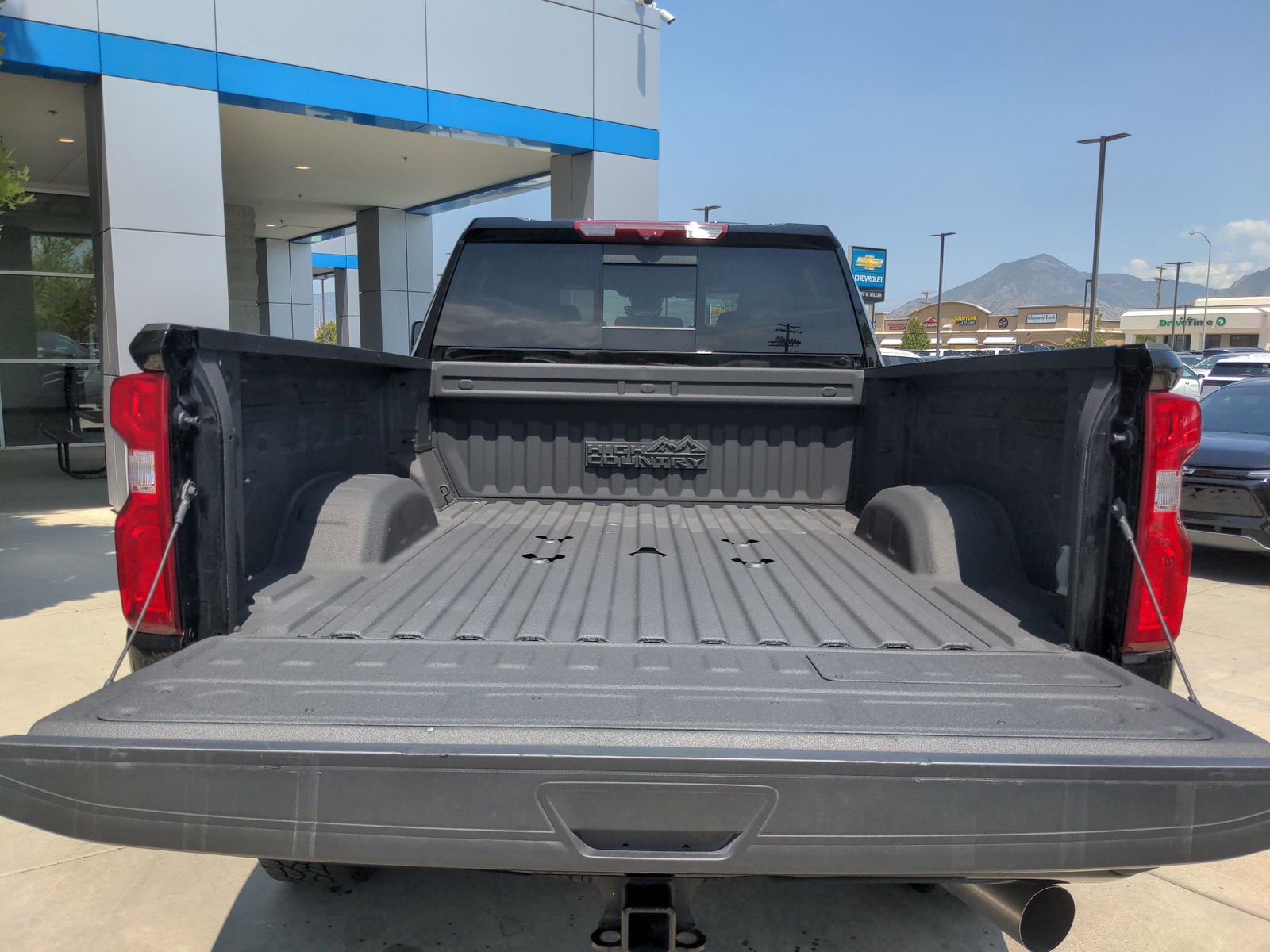 Used 2024 Chevrolet Silverado 2500 High Country w/ High Country Premium Package image 25