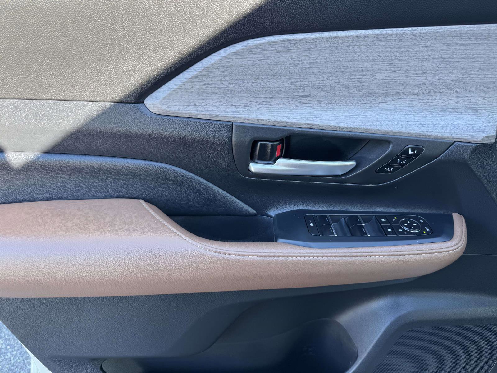 Used 2024 Toyota Grand Highlander Platinum image 16