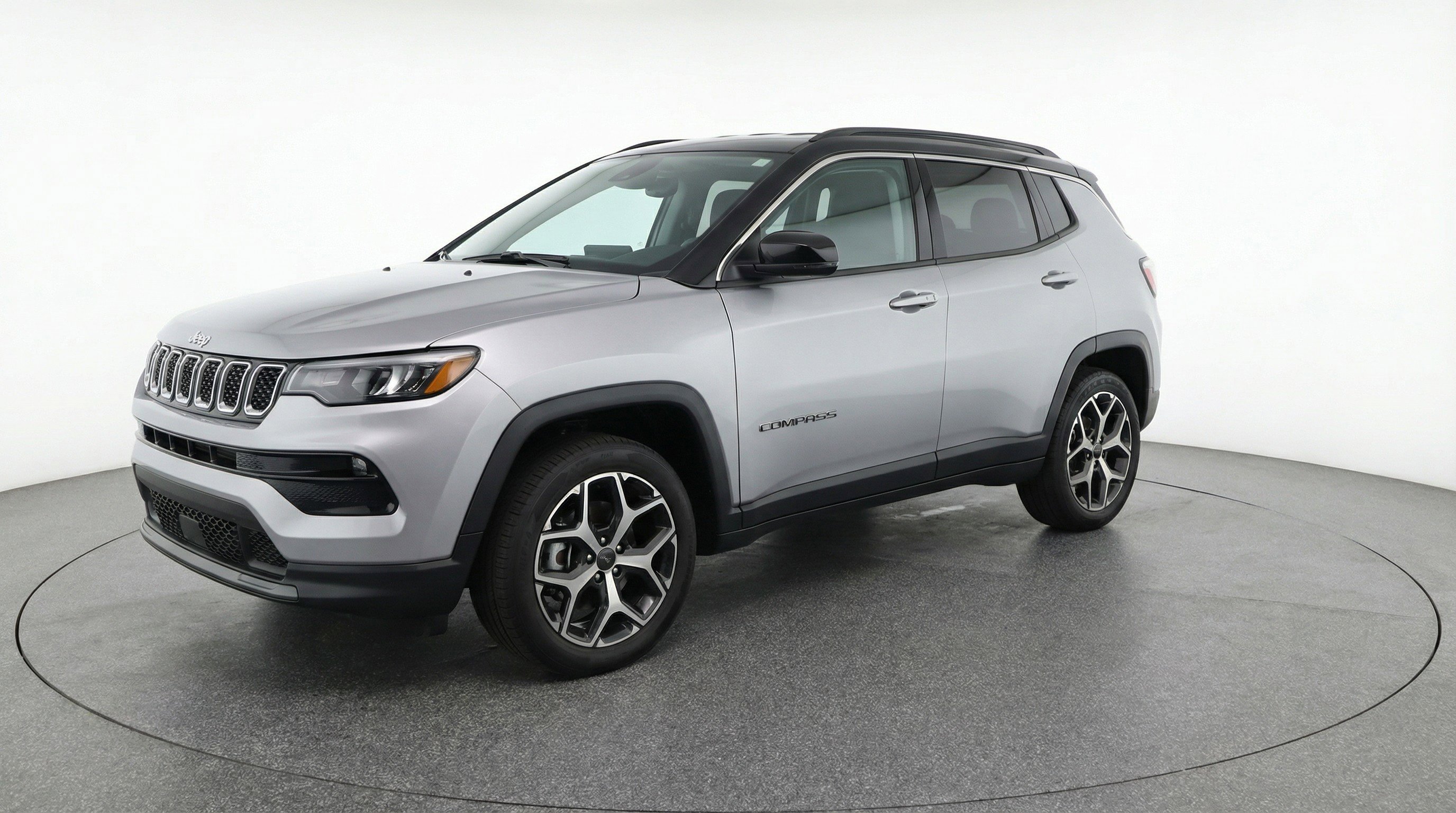 Used 2025 Jeep Compass Limited image 3