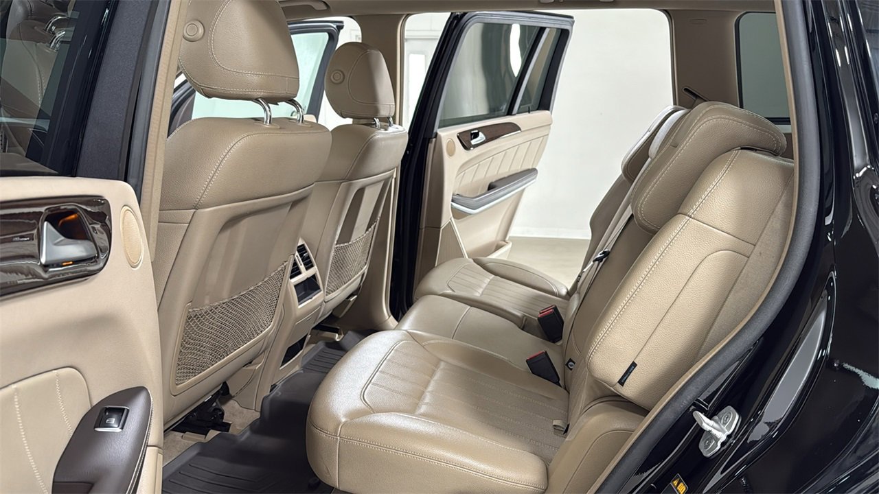 Used 2014 Mercedes-Benz GL 450 4MATIC image 15