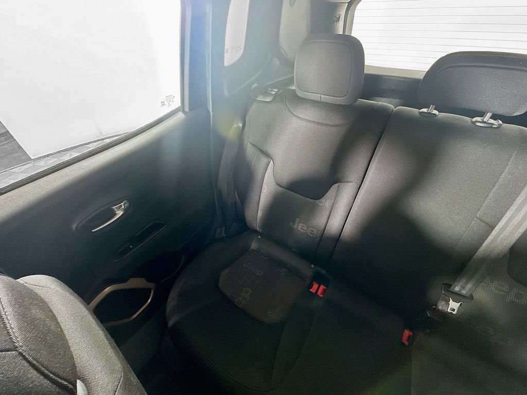 Used 2017 Jeep Renegade Sport w/ Power & Air Group image 12