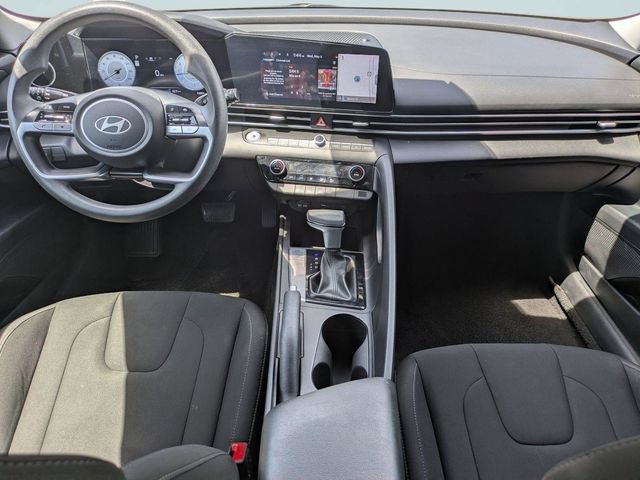 Used 2024 Hyundai Elantra SEL FWD image 15