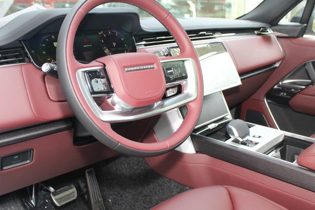 New 2026 Land Rover Range Rover SE image 14