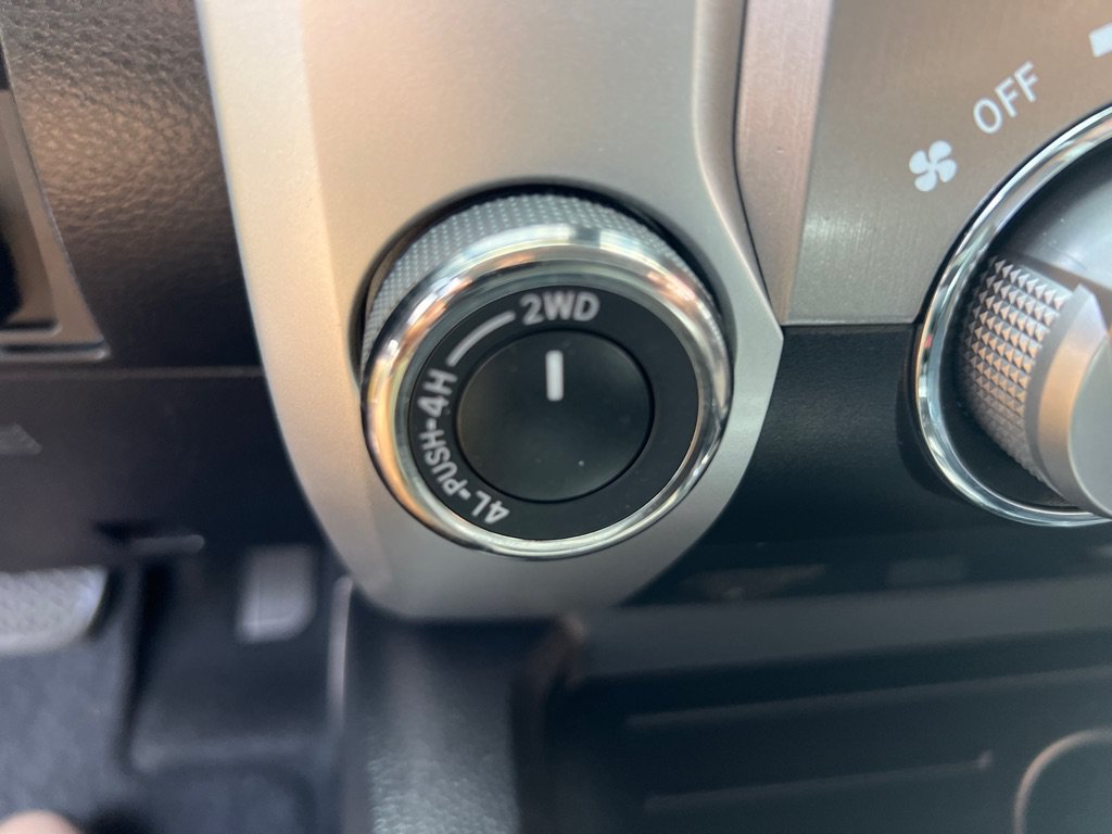 Used 2018 Toyota Tundra SR5 w/ SR5 Upgrade Package AWD/4WD image 20