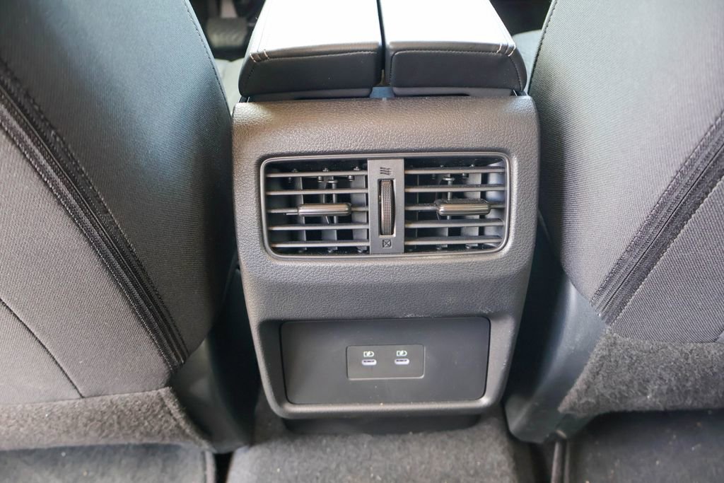 Certified 2026 Nissan Rogue SV image 18