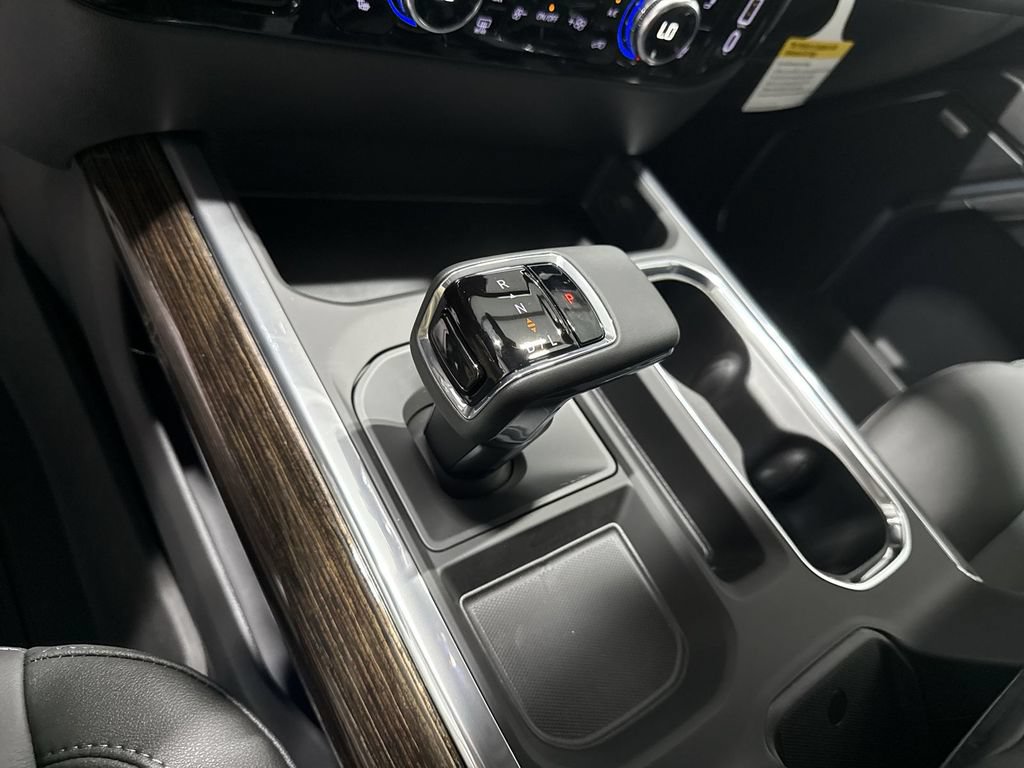 New 2026 GMC Sierra 1500 Elevation w/ Elevation Premium Package AWD/4WD image 16