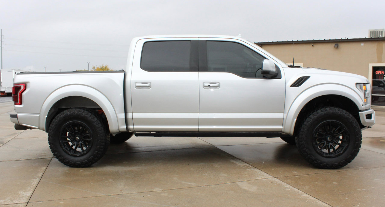 Used 2019 Ford F150 Raptor w/ Equipment Group 802A Luxury image 17