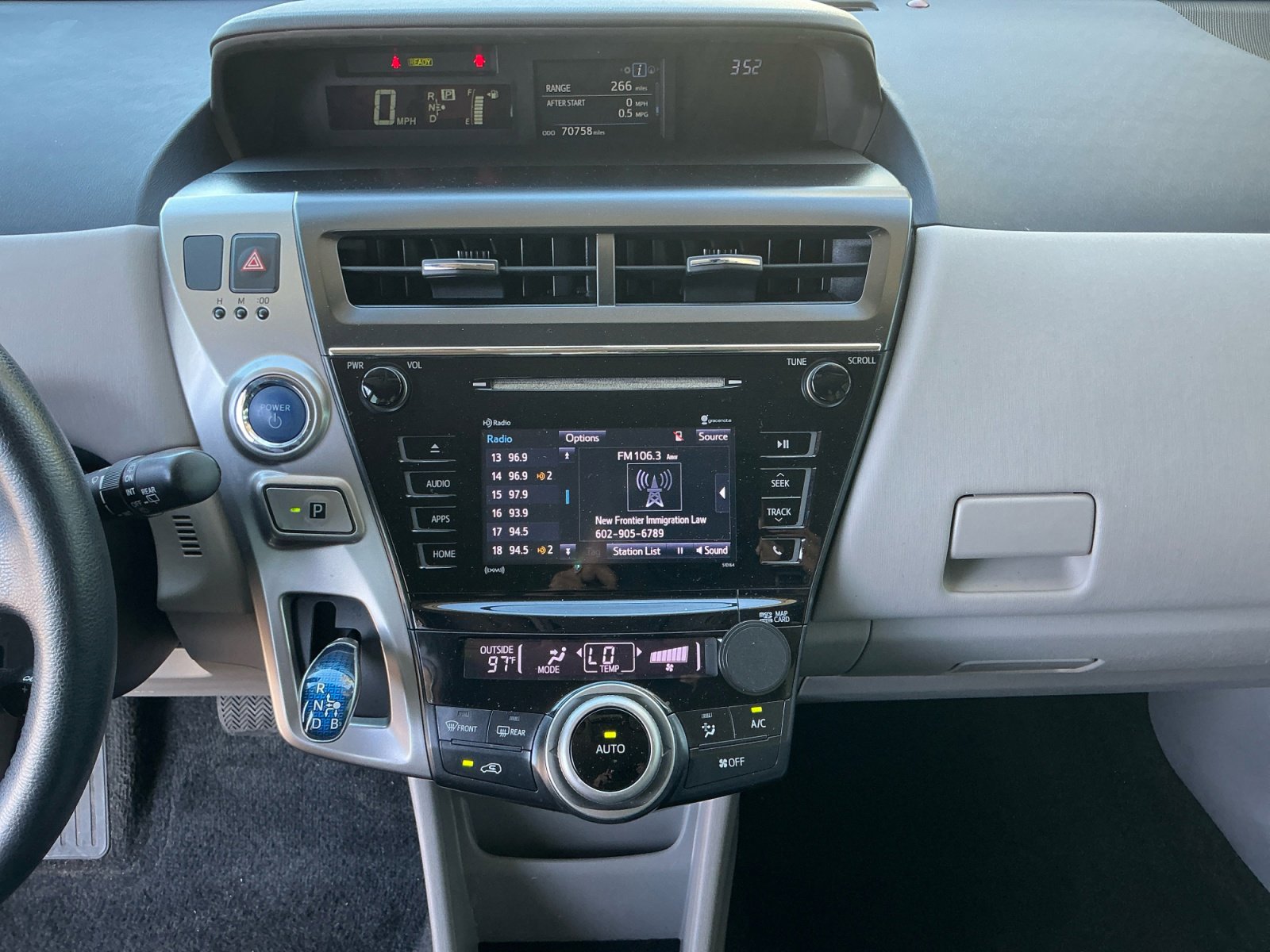 Used 2017 Toyota Prius V Four w/ Carpet Mat Package image 12