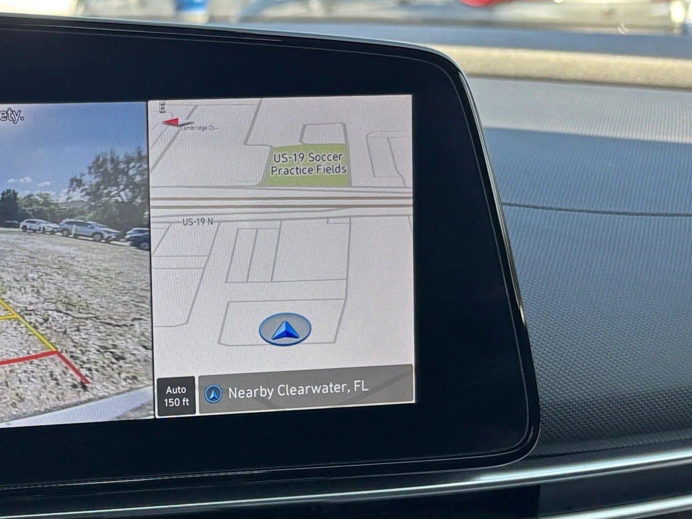 Used 2025 Hyundai Elantra SEL image 21