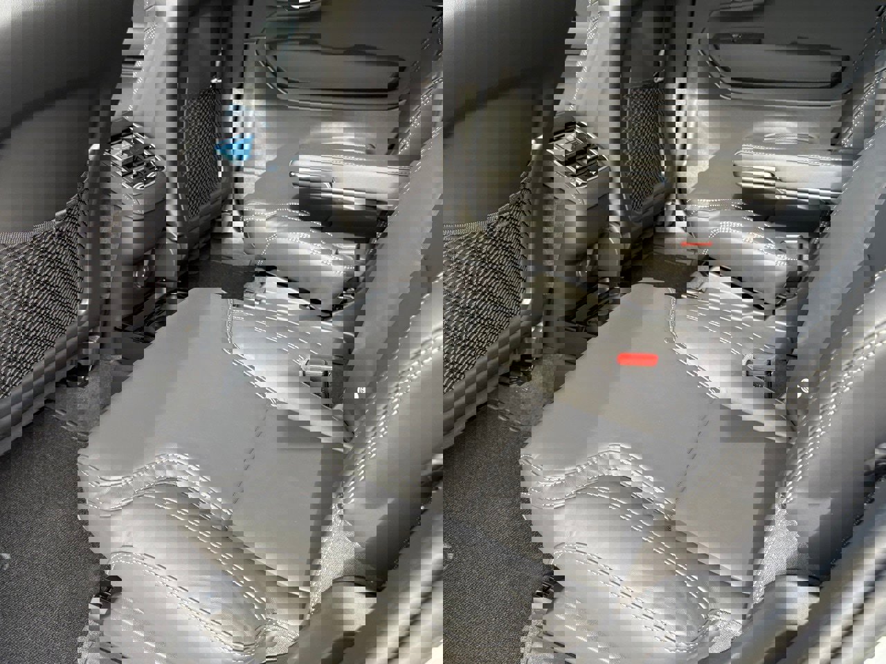 New 2026 Volvo XC90 B6 Ultra w/ Lounge Package image 19