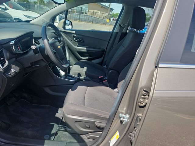 Used 2020 Chevrolet Trax LT FWD image 9
