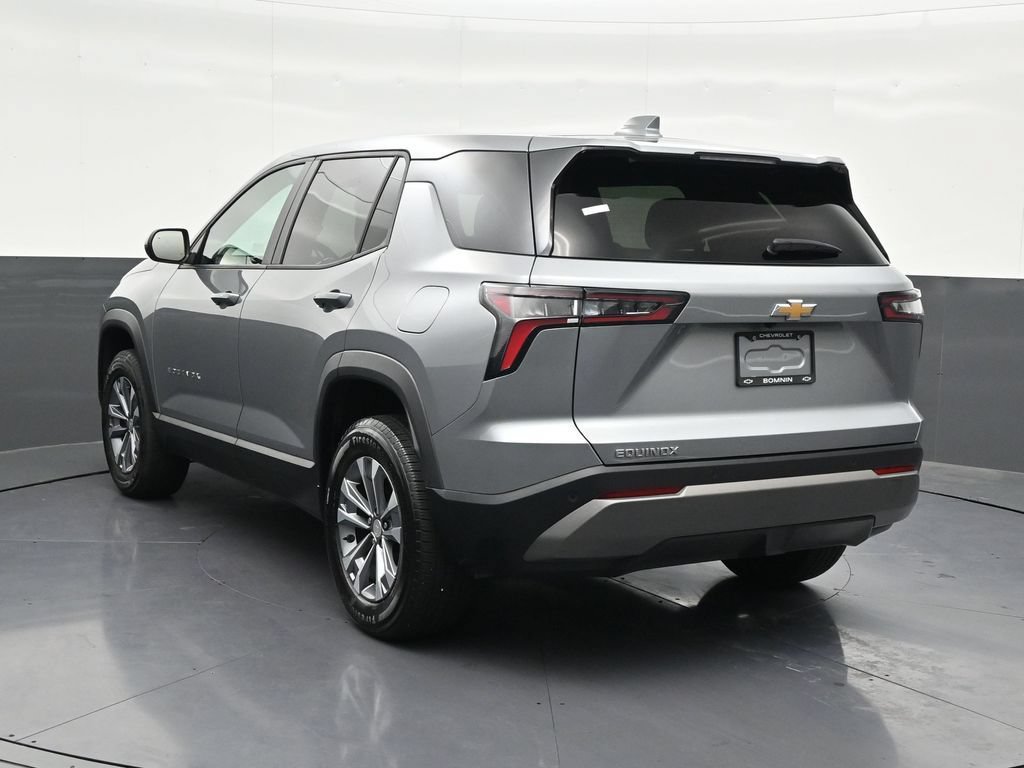 Used 2025 Chevrolet Equinox LT FWD image 3