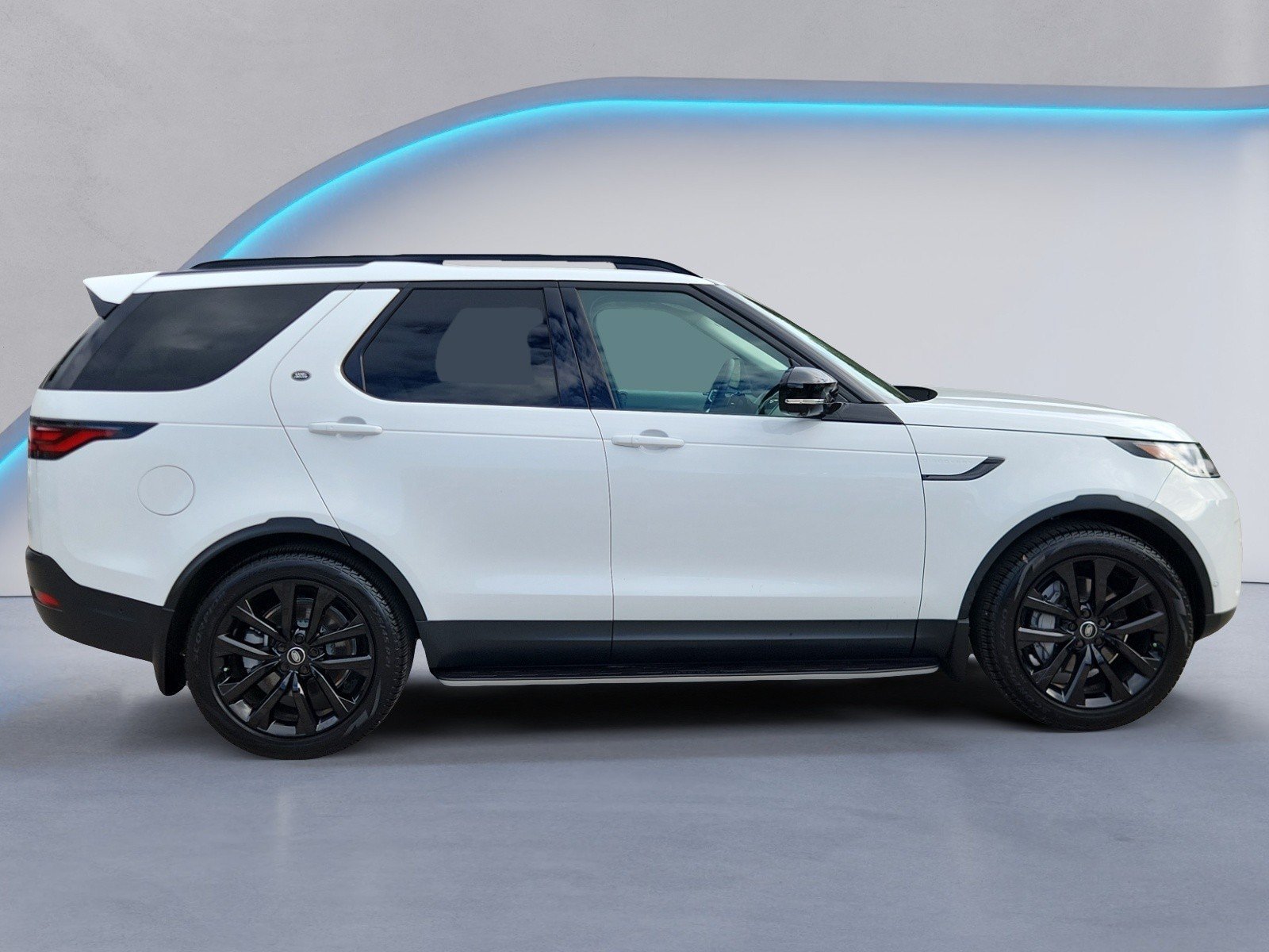 Used 2026 Land Rover Discovery S AWD/4WD image 6