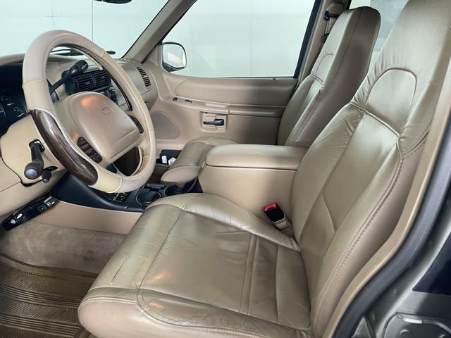 Used 2000 Ford Explorer Eddie Bauer AWD/4WD image 2