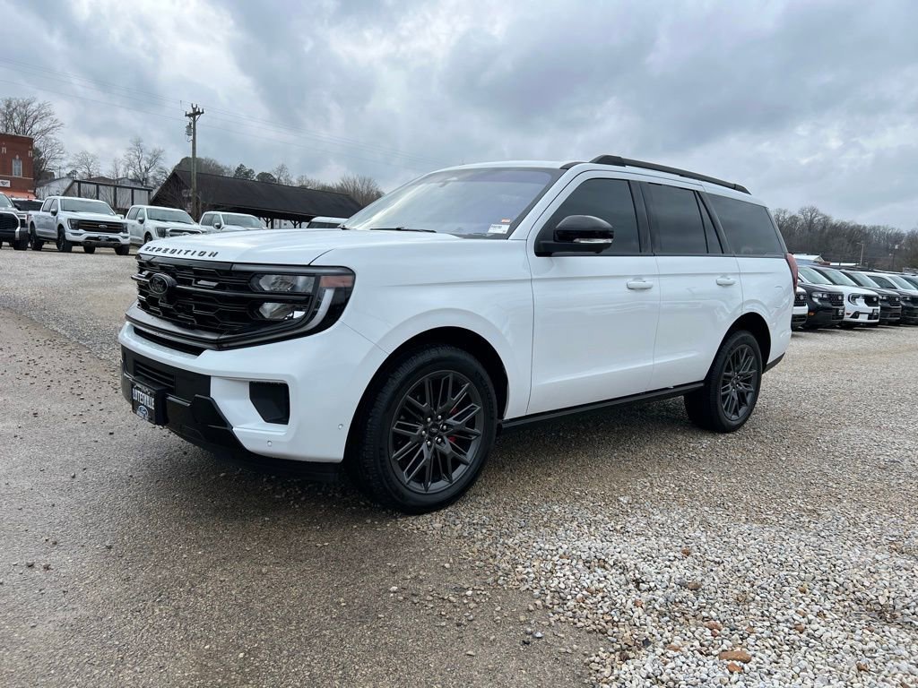 Used 2025 Ford Expedition Platinum w/ Stealth Performance Package image 4