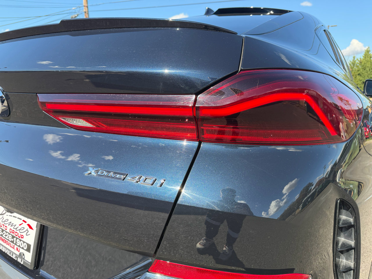 Used 2021 BMW X6 xDrive40i w/ Premium Essential Package image 28