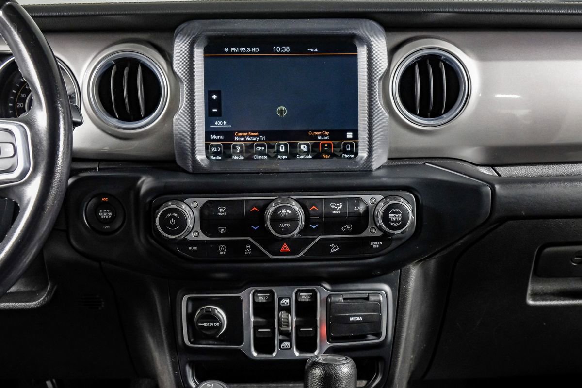 Used 2018 Jeep Wrangler Unlimited Sahara AWD/4WD image 24